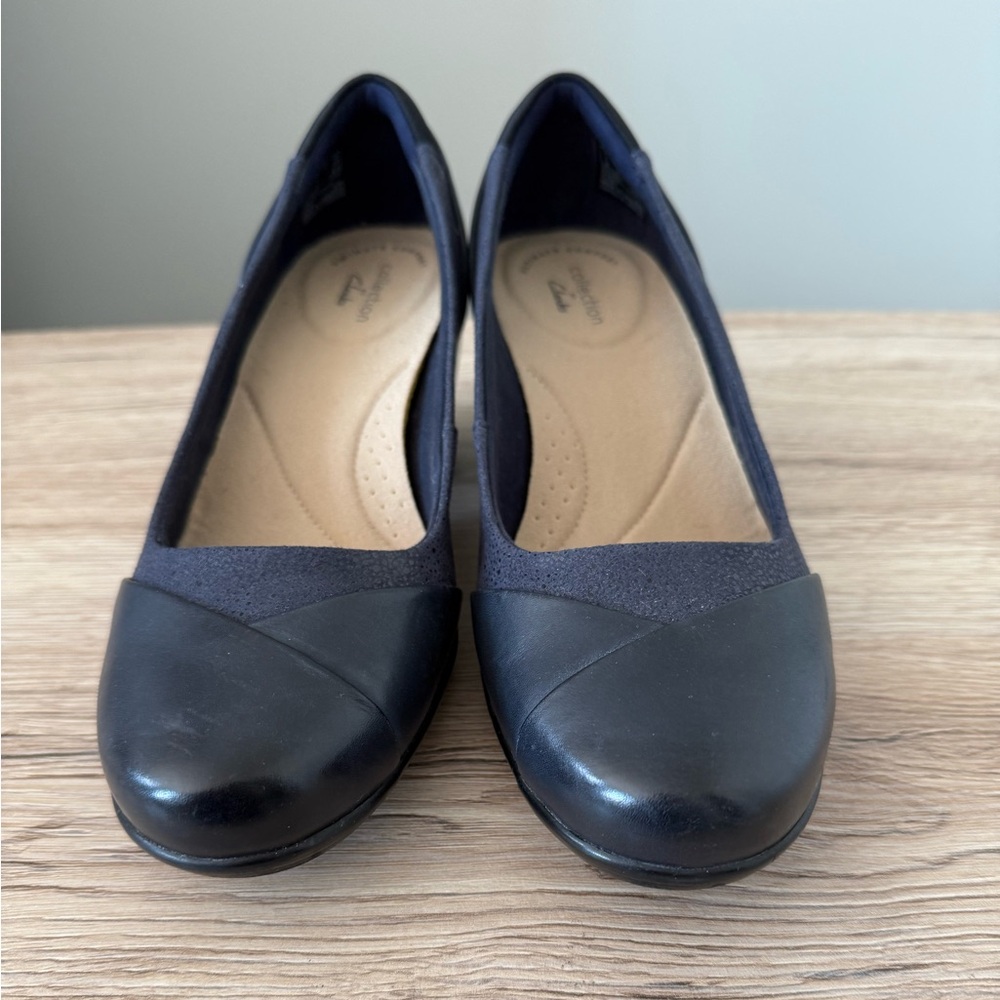 Clarks Ultimate Comfort Collection Women's Blue Leather And Suede Size 7.5